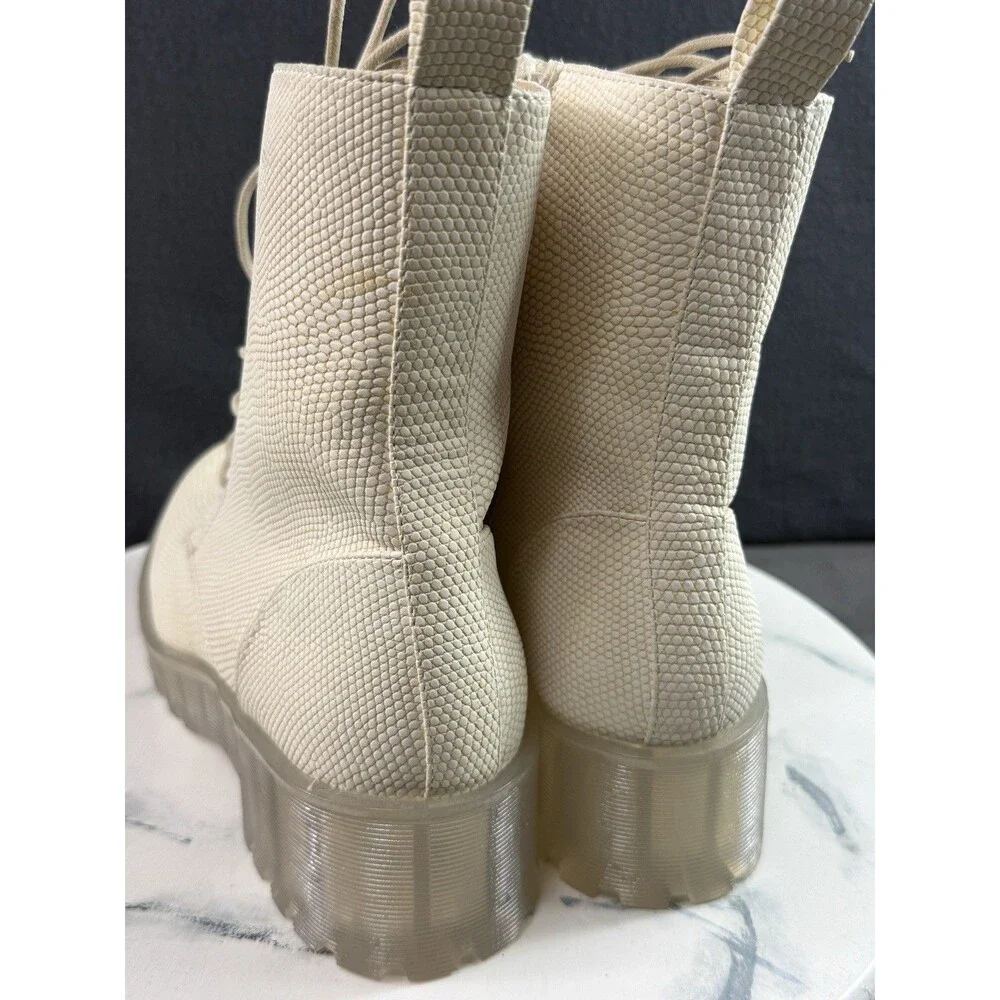 Dirty Laundry Mazzy Beige Snakeskin Platform Combat Ankle Boots Women Size 8.5